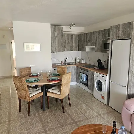 Casita Noelle - New 1br With Garden & Pool דירה סן מיגל דה אבונה